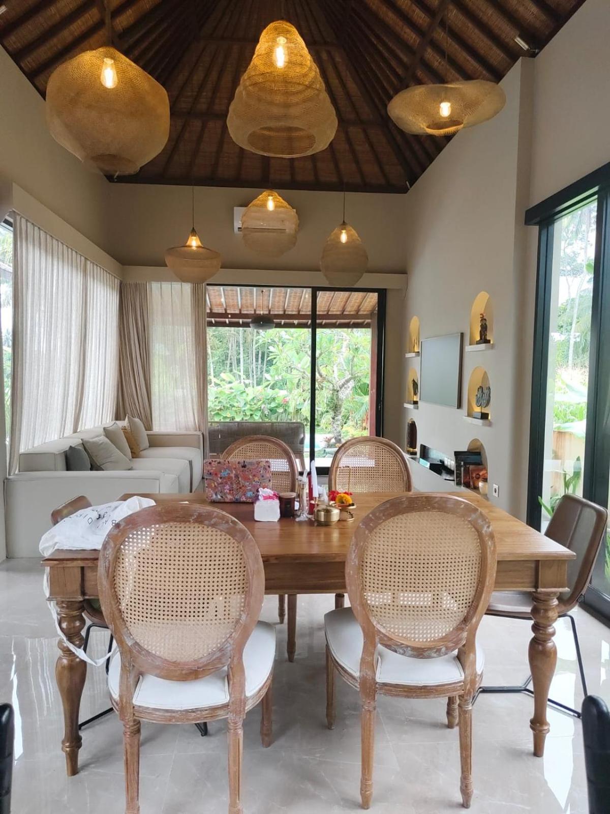 Adi Laxmi Villa Ubud Екстериор снимка